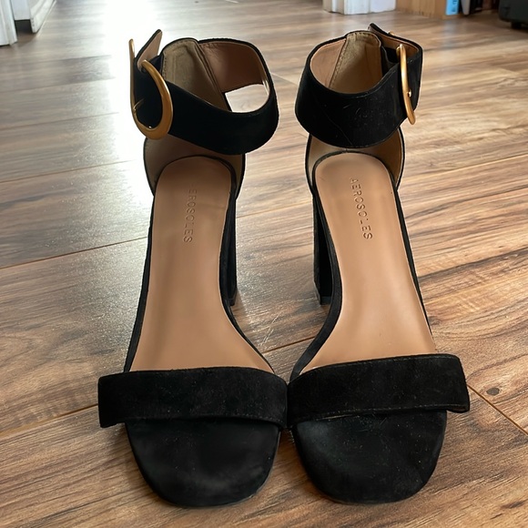 AEROSOLES Shoes - Aerosoles chunky heel black suede Landon sandal